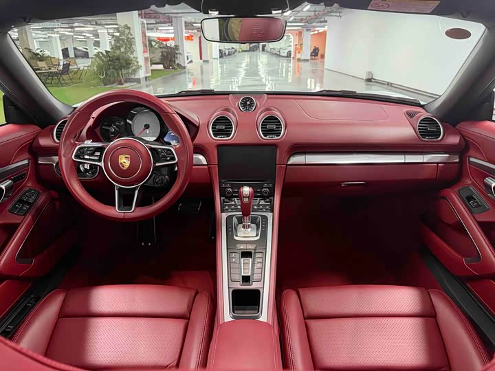 Photo 5 - Porsche 718