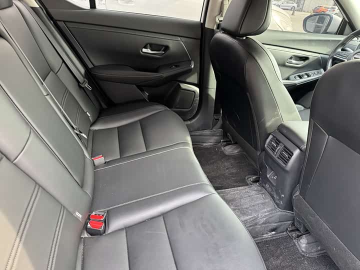 Фото 7 - Nissan Sylphy