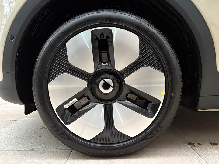 Фото 3 - Smart #1