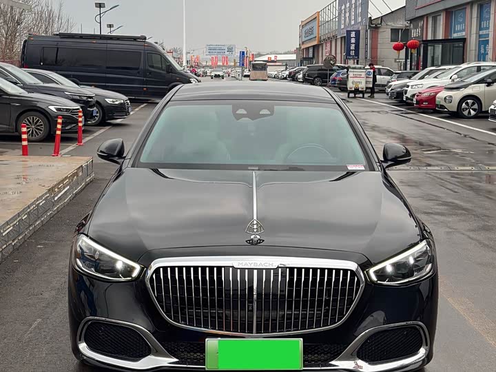 Фото 2 - Mercedes-Benz Maybach S-Class