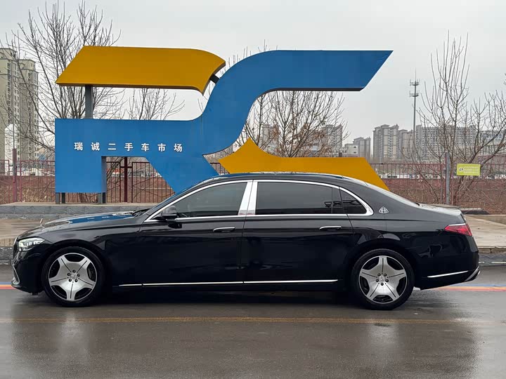 Фото 4 - Mercedes-Benz Maybach S-Class
