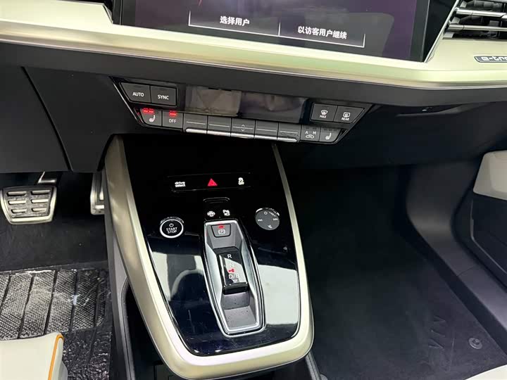 Фото 3 - Audi Q5 e-tron