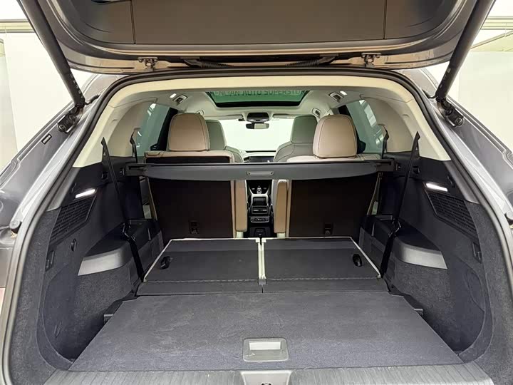 Фото 9 - Audi Q5 e-tron