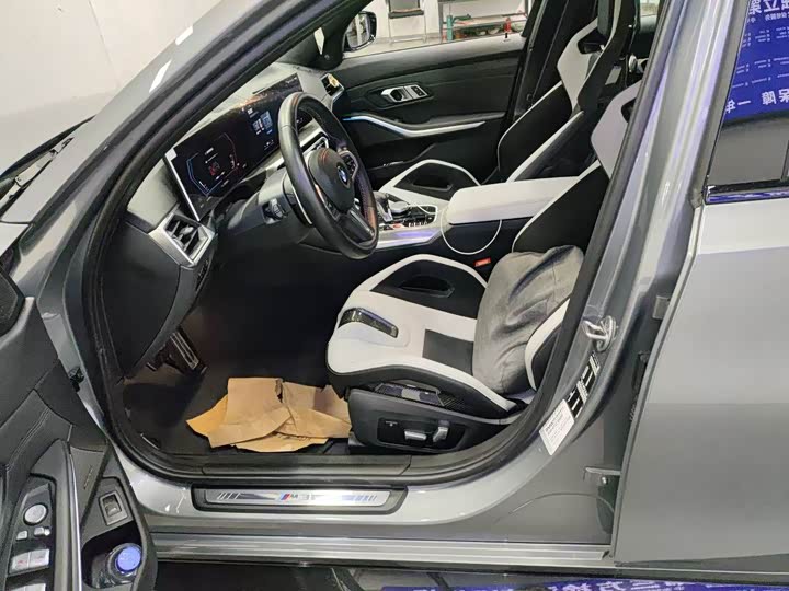 BMW M3 2024 2024款 M3四门轿车 雷霆版
