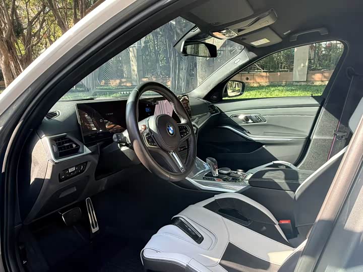 BMW M3 2024 2024款 M3四门轿车 雷霆版