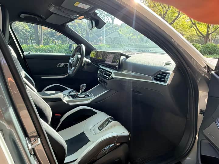 BMW M3 2024 2024款 M3四门轿车 雷霆版