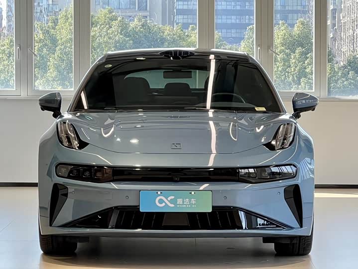 Фото 2 - Zeekr 001