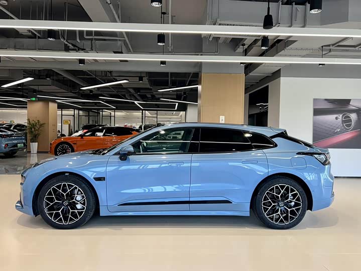 Фото 5 - Zeekr 001