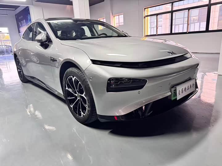 Фото 1 - XPeng P7