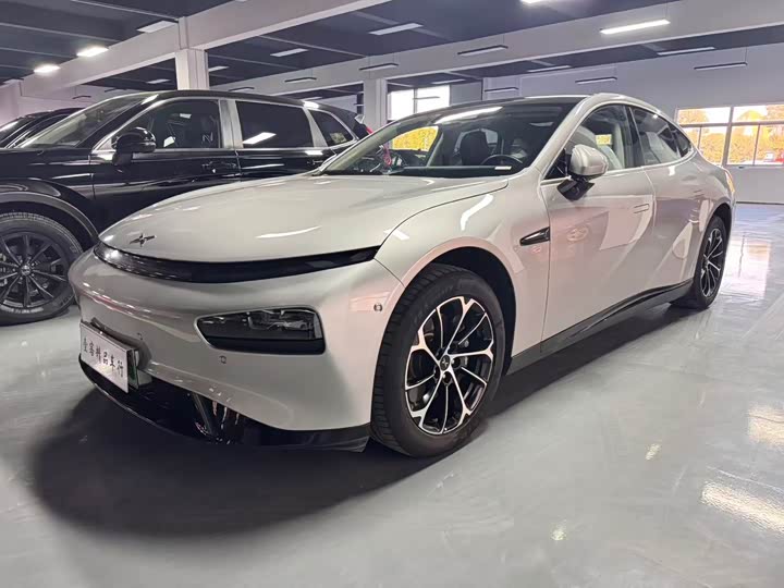 Фото 3 - XPeng P7