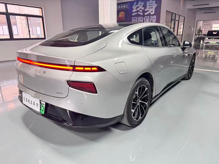 Фото 7 - XPeng P7