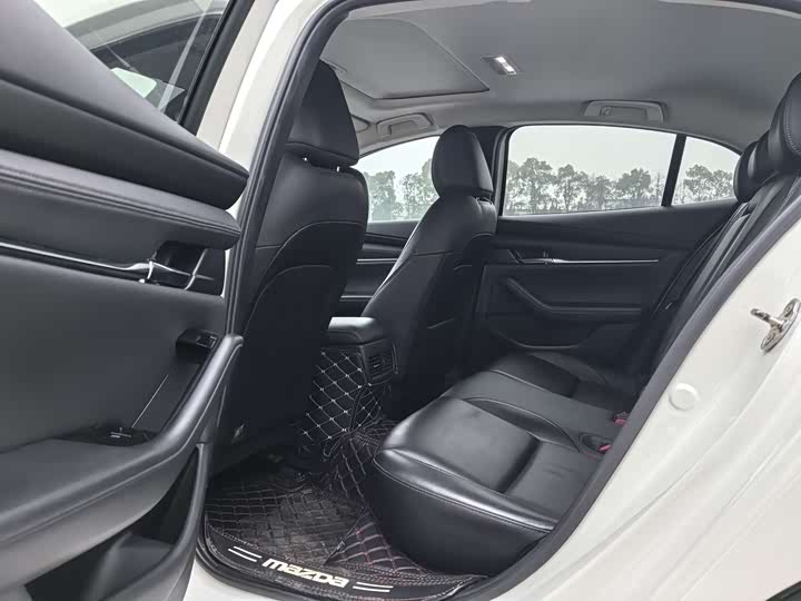 Фото 5 - Mazda 3 (Axela)