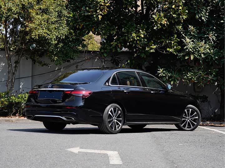 Фото 5 - Mercedes-Benz E-Class Hybrid