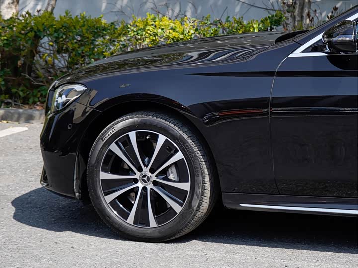 Фото 8 - Mercedes-Benz E-Class Hybrid