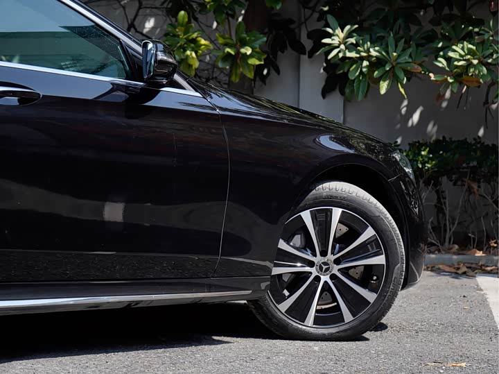 Фото 9 - Mercedes-Benz E-Class Hybrid