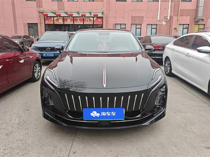 Фото 2 - Hongqi E-QM5