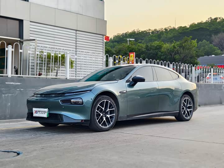 Фото 1 - XPeng P7