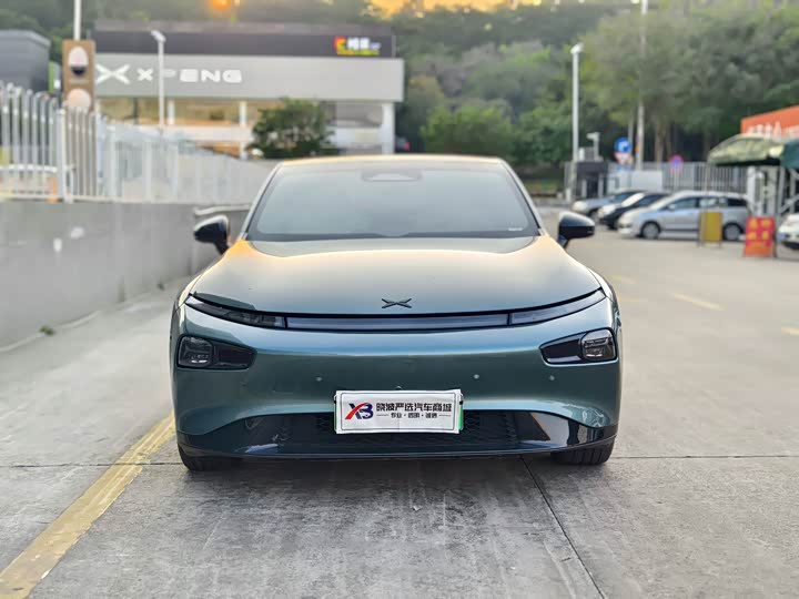 Фото 2 - XPeng P7