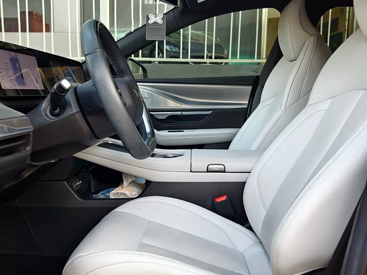 Фото 7 - XPeng P7