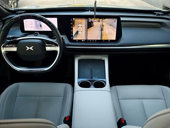 Фото 9 - XPeng P7