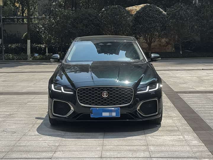 Фото 3 - Jaguar XF L