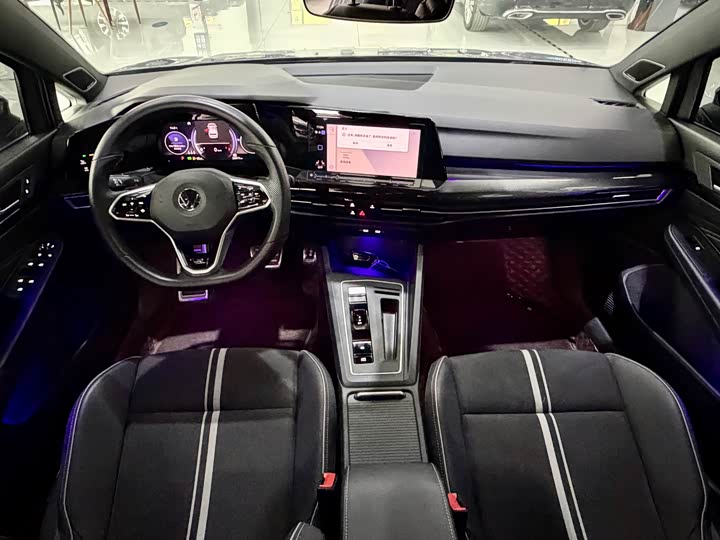 Фото 6 - Volkswagen Golf