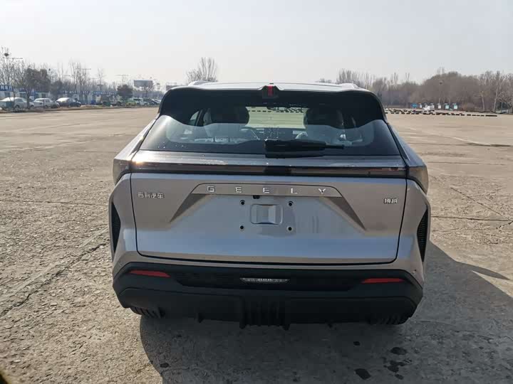 Фото 6 - Geely Atlas