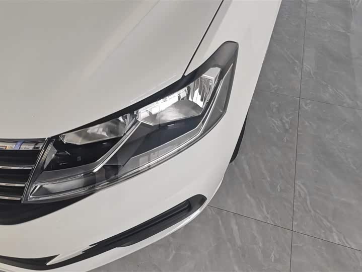 Фото 5 - Volkswagen Lavida