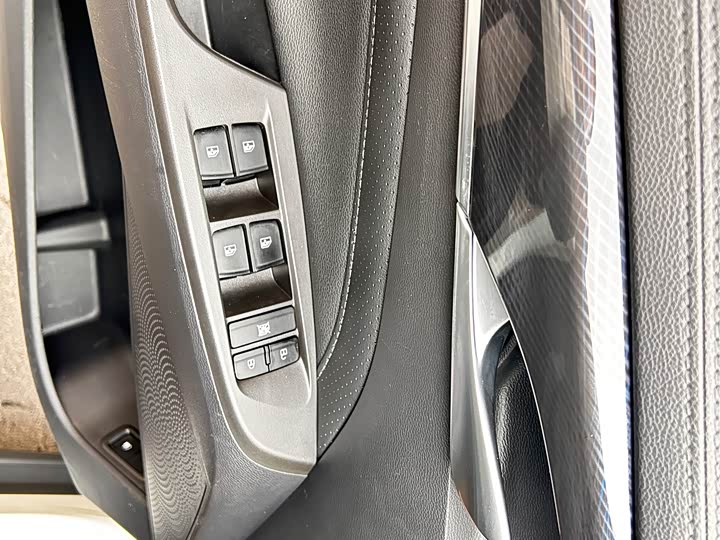 Фото 6 - Maxus G50