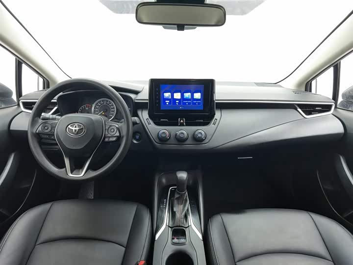 Фото 5 - Toyota Corolla