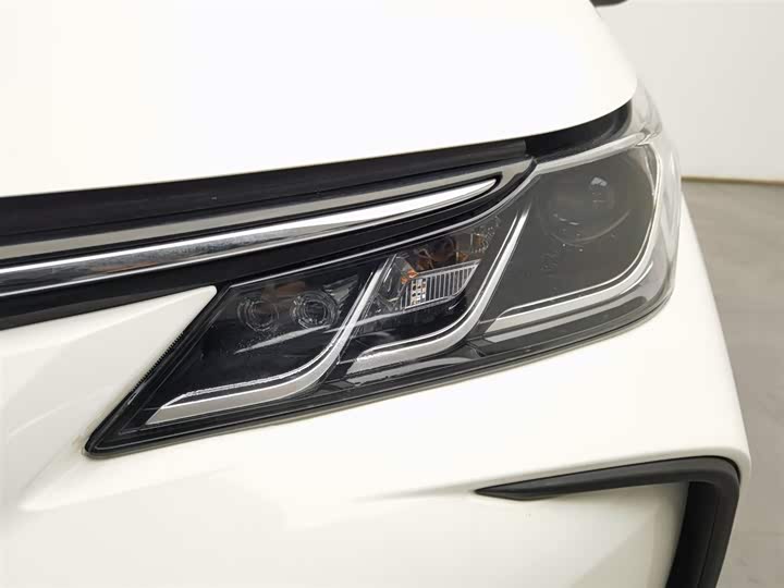 Фото 7 - Toyota Corolla