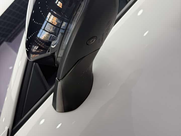 Photo 8 - Mazda CX-50