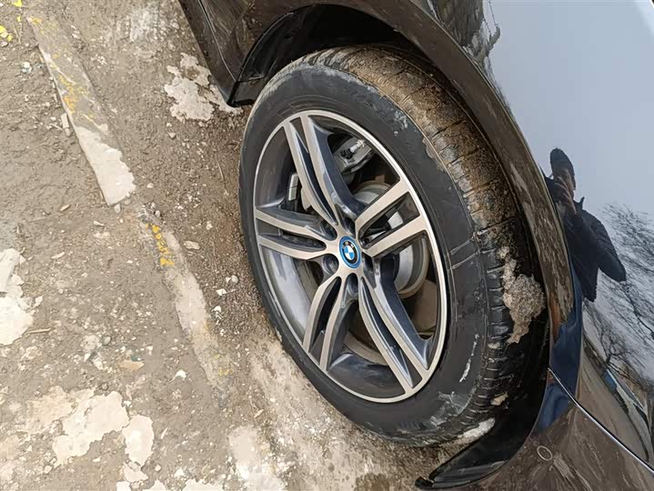 Photo 6 - BMW 5 Series Hybrid