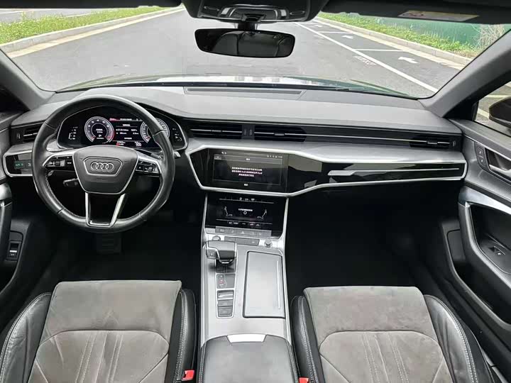 Фото 5 - Audi A6L