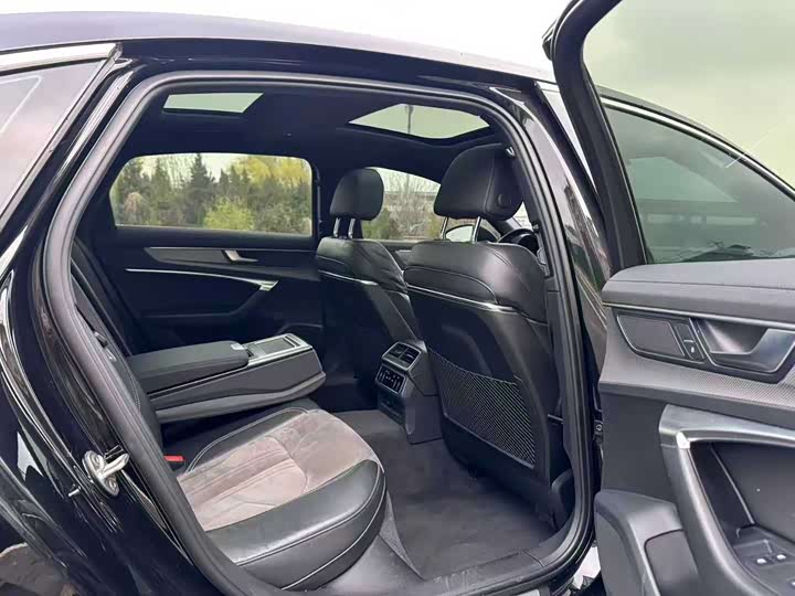 Фото 6 - Audi A6L