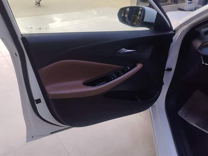 Фото 7 - Buick Verano