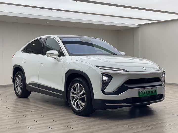 Фото 4 - Nio EC6