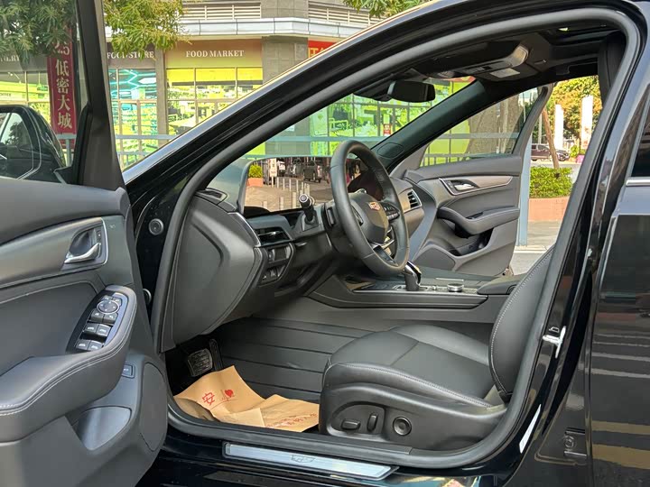 Фото 9 - Cadillac CT5