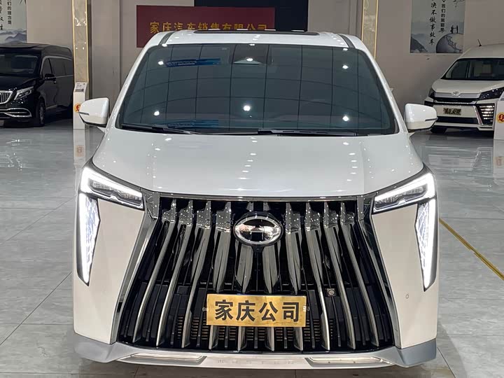 Фото 2 - GAC Trumpchi M8