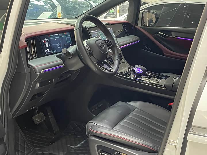 Фото 4 - GAC Trumpchi M8