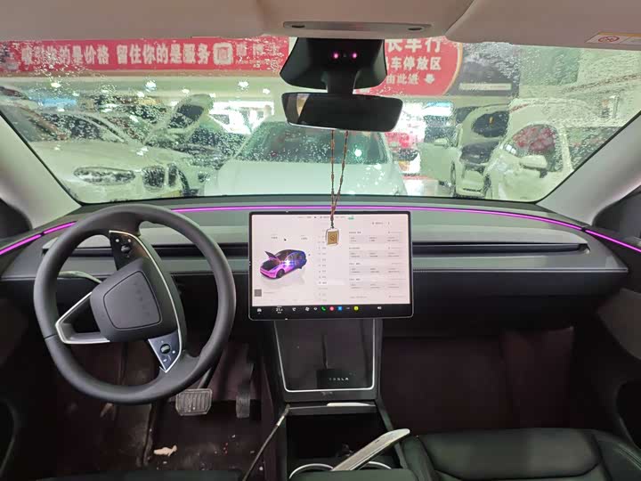 Фото 4 - Tesla Model Y