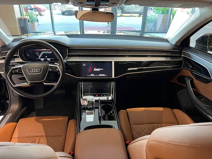 Фото 9 - Audi A8