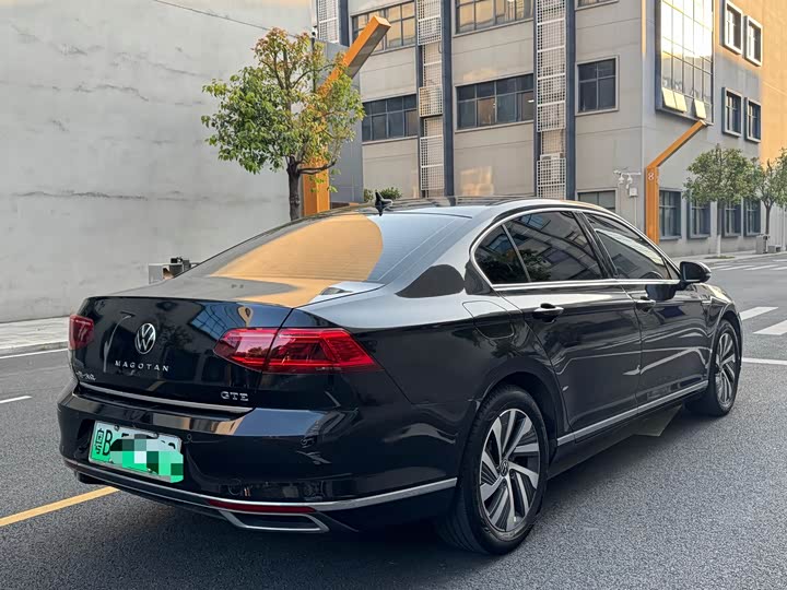 Photo 6 - Volkswagen Magotan GTE Hybrid