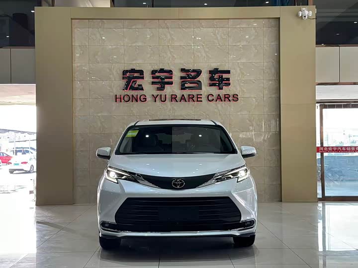 Фото 2 - Toyota Sienna