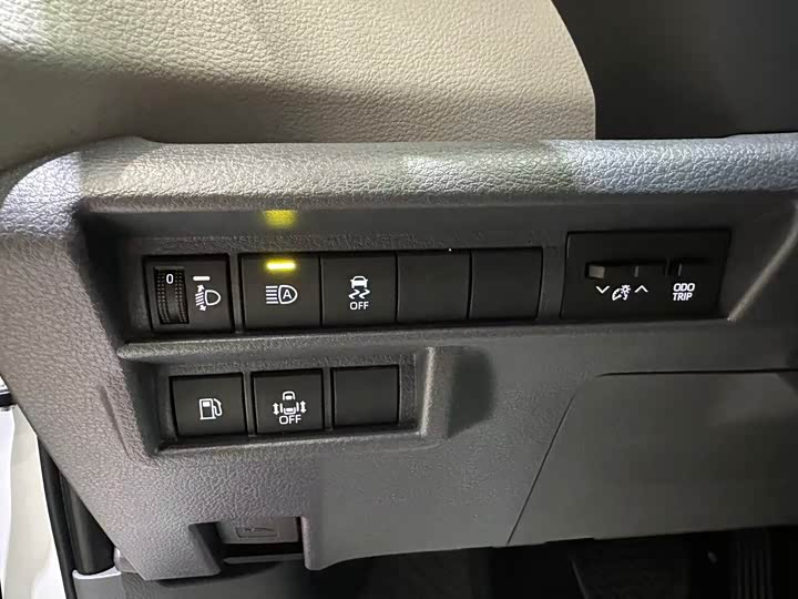 Фото 6 - Toyota Sienna