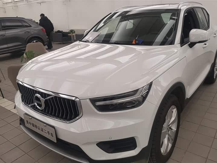 Photo 1 - Volvo XC40