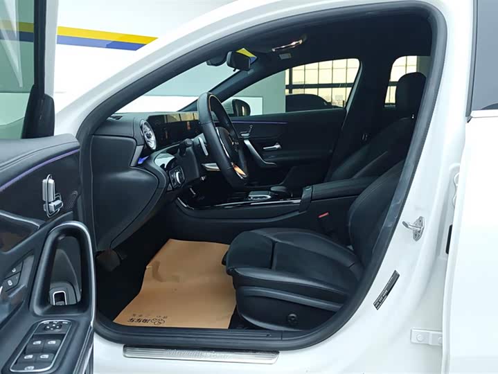 Фото 9 - Mercedes-Benz A-Class