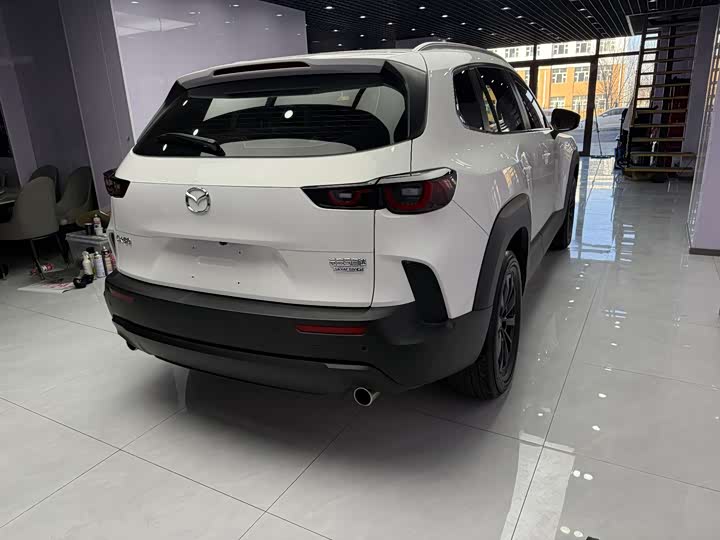 Фото 3 - Mazda CX-50