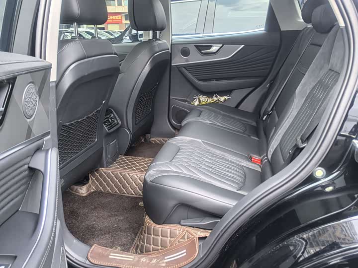 Фото 7 - Hongqi HS5