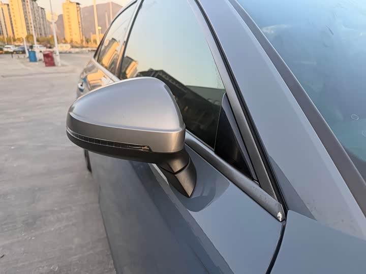 Фото 7 - Audi A4L